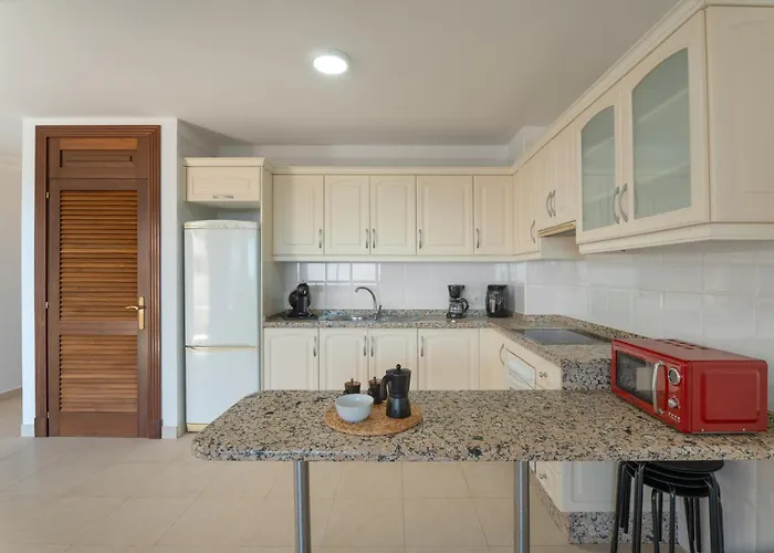 Tu En Playa Paraiso * 阿德耶